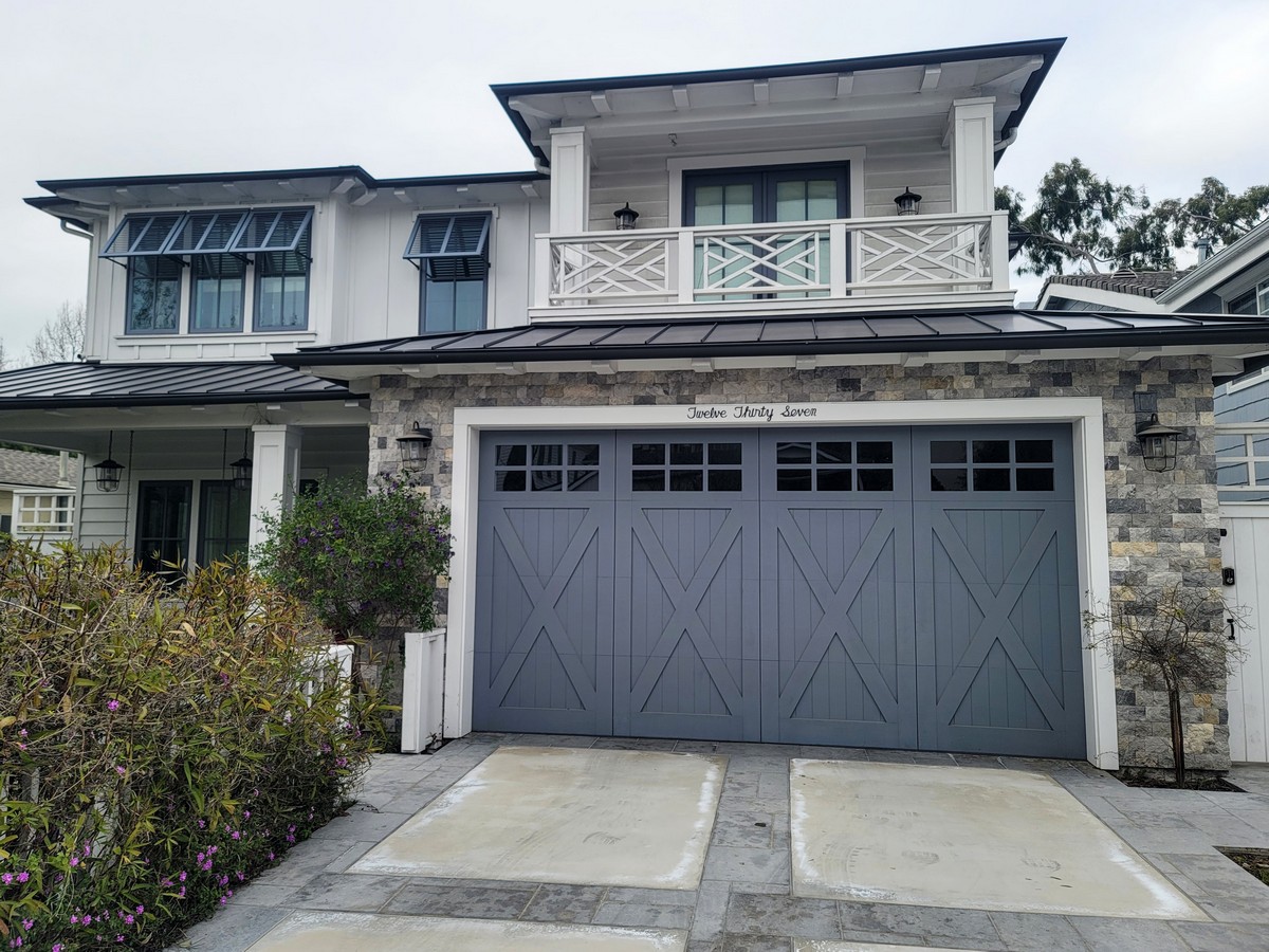 24/7 Garage Door Services: Keeping Your Home Secure and Convenient